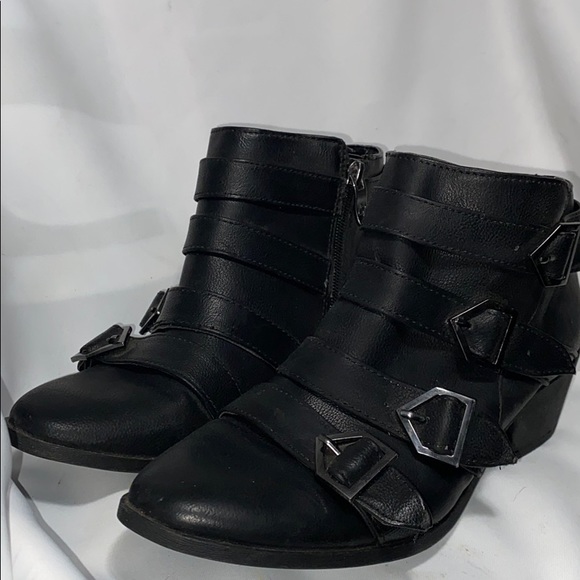 Sam& Libby Black 4 Buckle Booties Size 8 - Picture 2 of 8